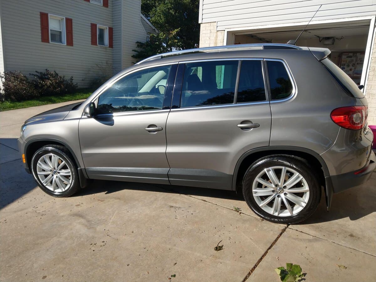 VW Tiguan - exterior detail by Fallout Auto Detailing