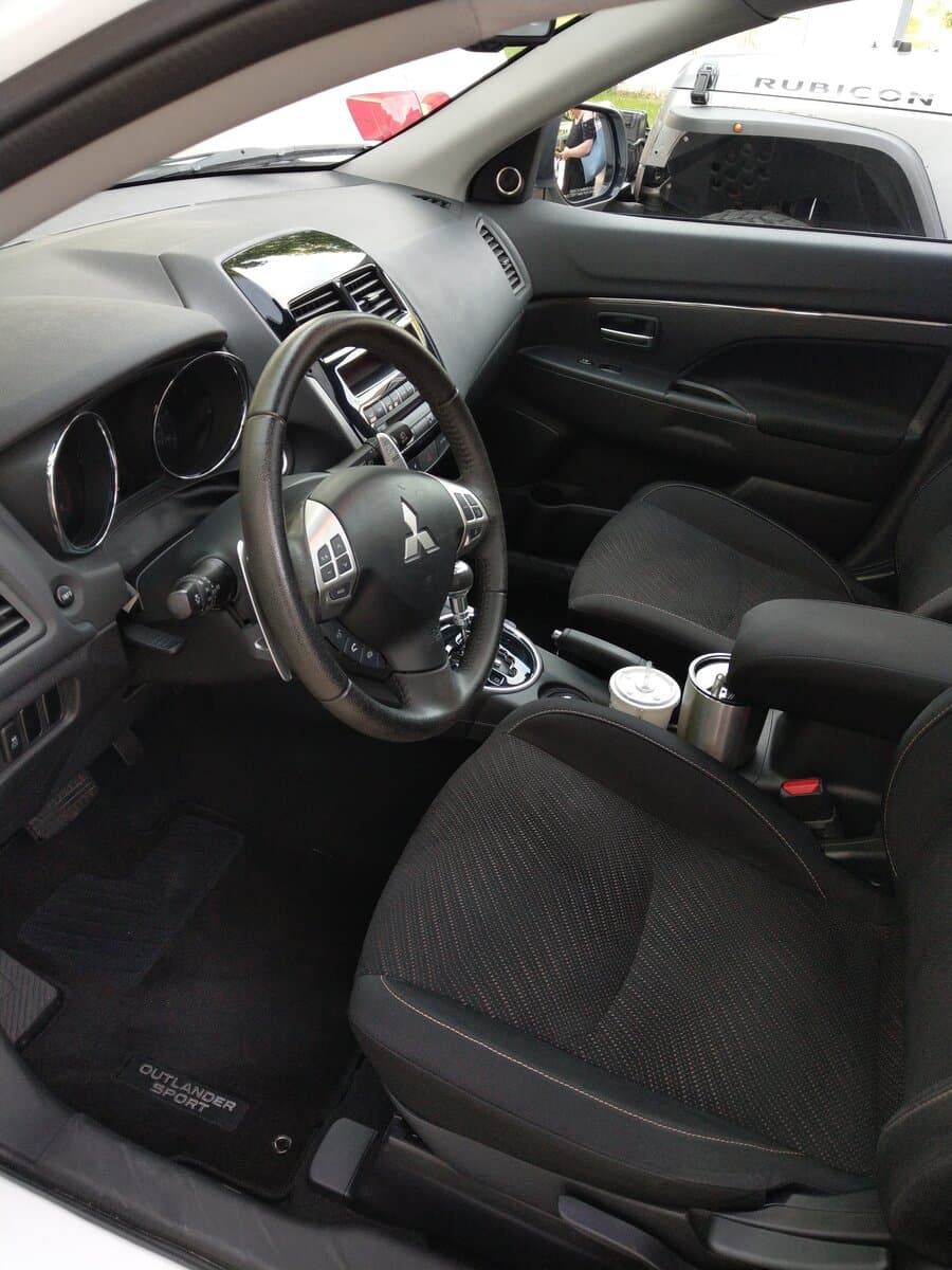 Mitsubishi Outlander Interior - interior detail by Fallout Auto Detailing